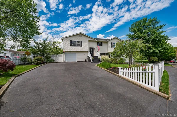 $749,000 | 25 West Shore Drive, Patchogue, NY 11772