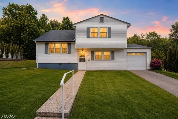$490,000 | 173 East Central Avenue, Wharton, NJ 07885