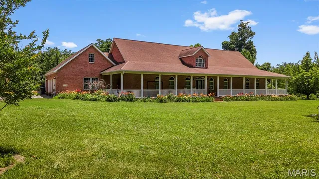 $799,000 | 112 Park Road, Benton, MO 63736