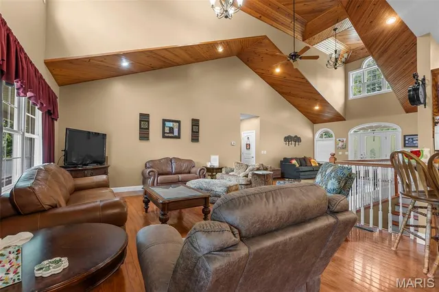 $799,000 | 112 Park Road, Benton, MO 63736