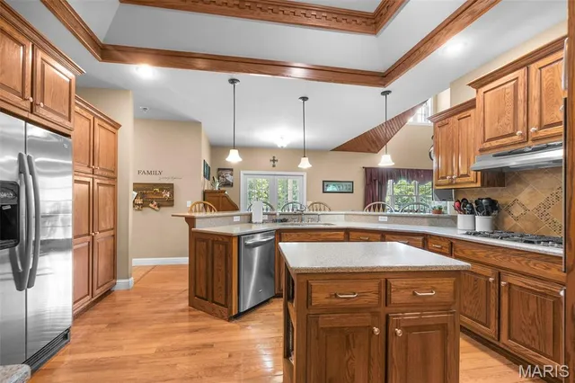 $799,000 | 112 Park Road, Benton, MO 63736