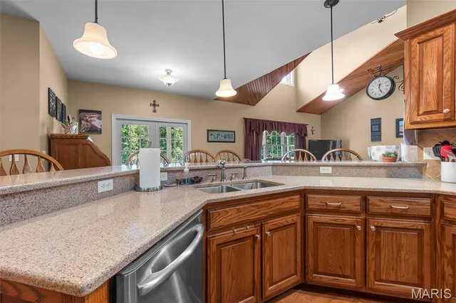 $799,000 | 112 Park Road, Benton, MO 63736