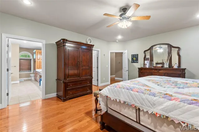 $799,000 | 112 Park Road, Benton, MO 63736