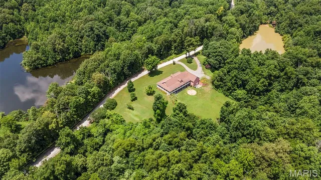 $799,000 | 112 Park Road, Benton, MO 63736