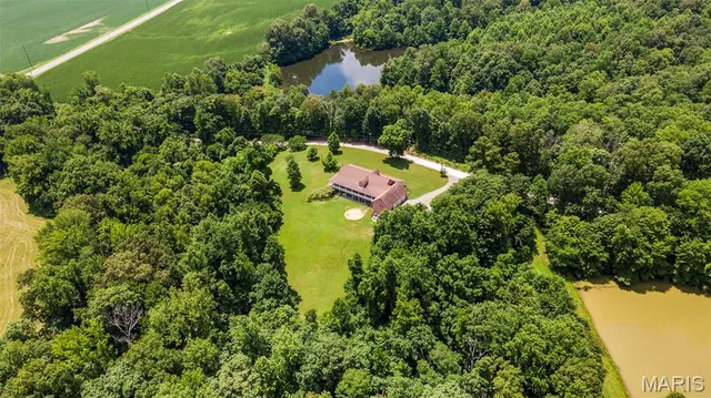 $799,000 | 112 Park Road, Benton, MO 63736