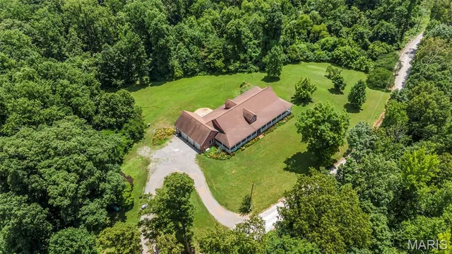 $799,000 | 112 Park Road, Benton, MO 63736