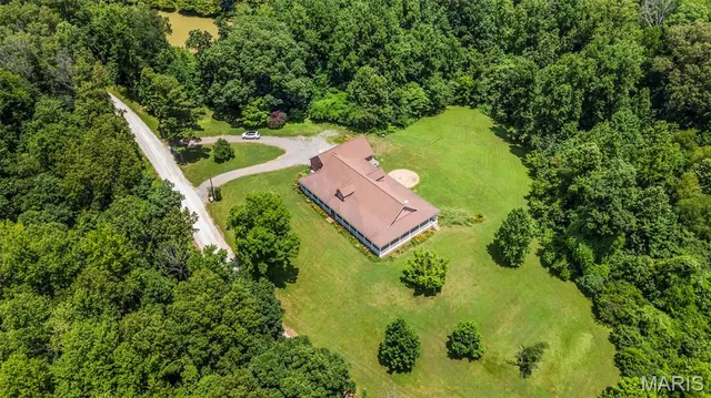 $799,000 | 112 Park Road, Benton, MO 63736