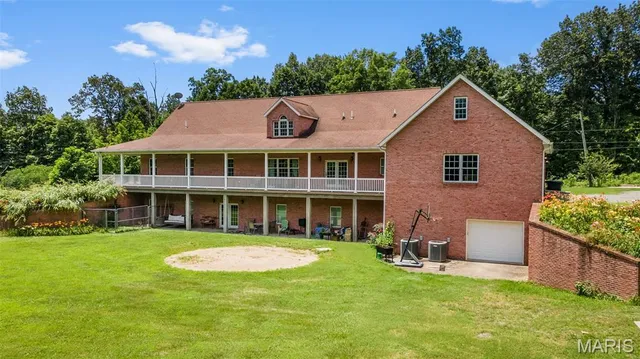 $799,000 | 112 Park Road, Benton, MO 63736