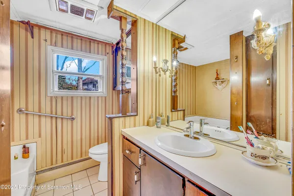 $229,000 | 10 Bald Mt Road, Clarks Summit, PA 18411