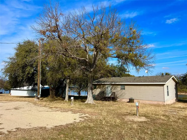 $1,078,000 | 105 Breding Road, Graford, TX 76449