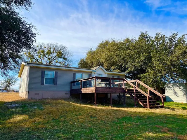 $1,078,000 | 105 Breding Road, Graford, TX 76449