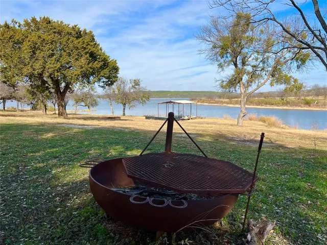 $1,078,000 | 105 Breding Road, Graford, TX 76449