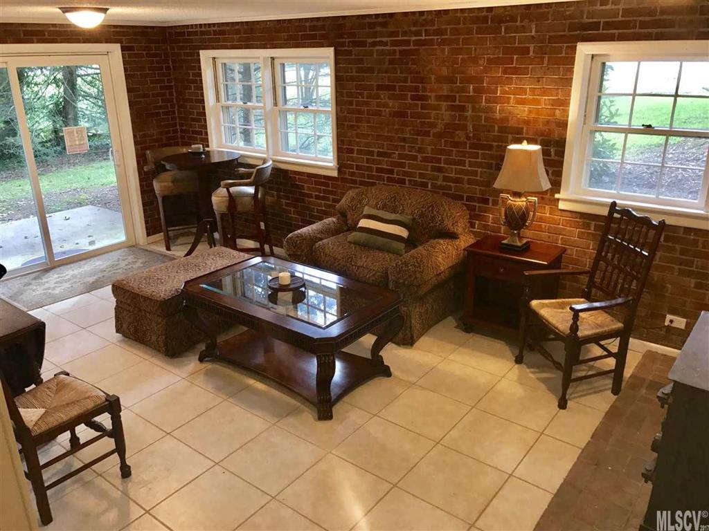 214 Heritage View Road Hickory, NC 28601 - Photo 4 of 24 Gallery Image 4