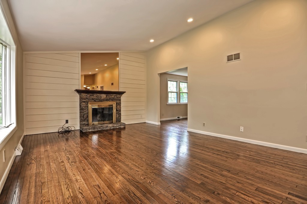 165 Howe Street Natick, MA 01760 - Photo 8 of 30 Gallery Image 8