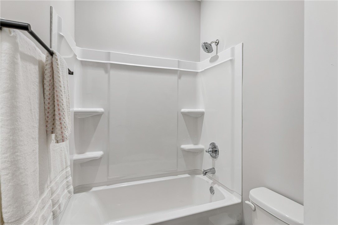 281 Bottlebrush Walk Brunswick, GA 31525 - Photo 17 of 37 Model Home