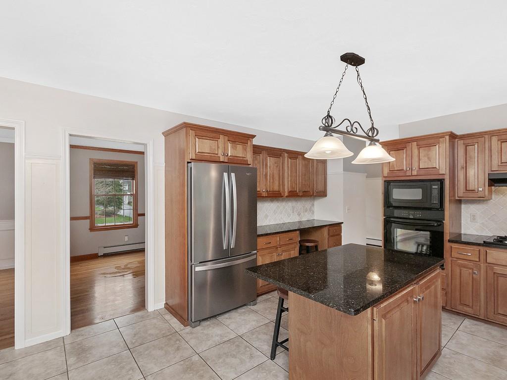 16 Howe Street Medway, MA 02053 - Photo 8 of 36 Gallery Image 8