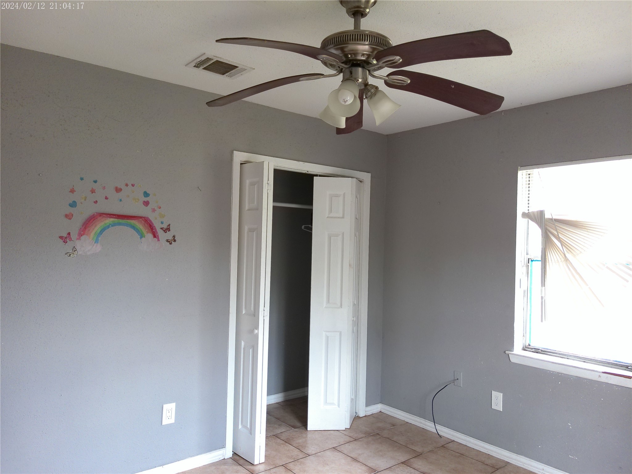 7949 Lockwood Drive Houston, TX 77016 - Photo 11 of 28 a view of an entryway with a window