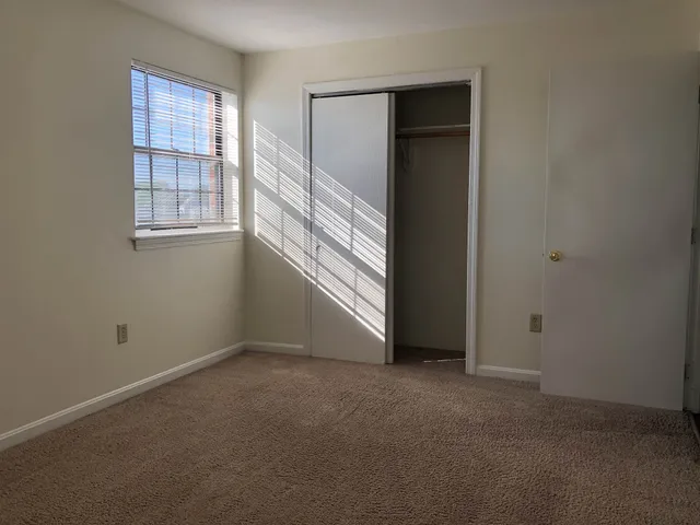 $2,055 | 11 Railroad Avenue, Unit 31, Derry, NH 03038