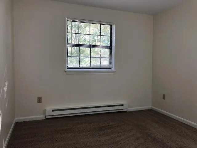 $2,055 | 11 Railroad Avenue, Unit 31, Derry, NH 03038