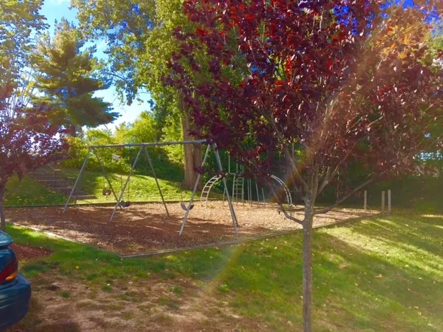 $2,055 | 11 Railroad Avenue, Unit 31, Derry, NH 03038