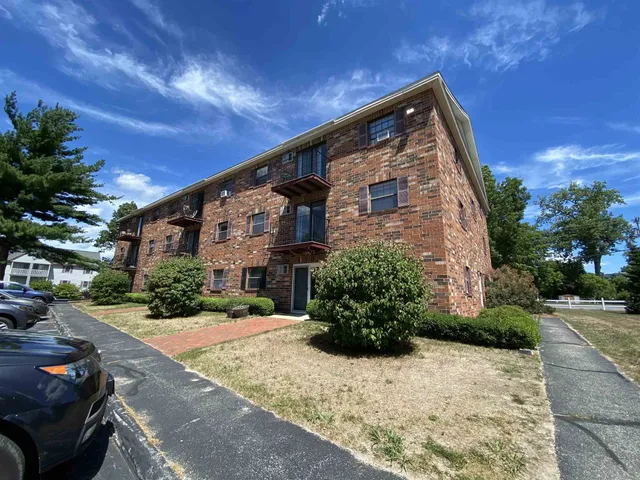 $2,055 | 11 Railroad Avenue, Unit 31, Derry, NH 03038