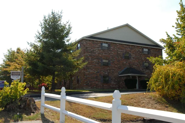 $2,055 | 11 Railroad Avenue, Unit 31, Derry, NH 03038