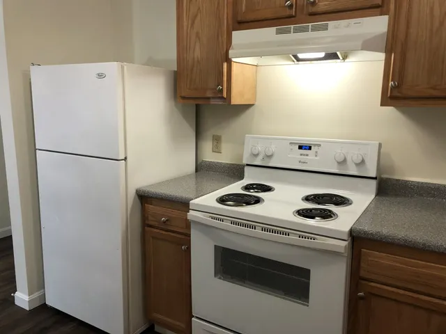 $2,055 | 11 Railroad Avenue, Unit 31, Derry, NH 03038