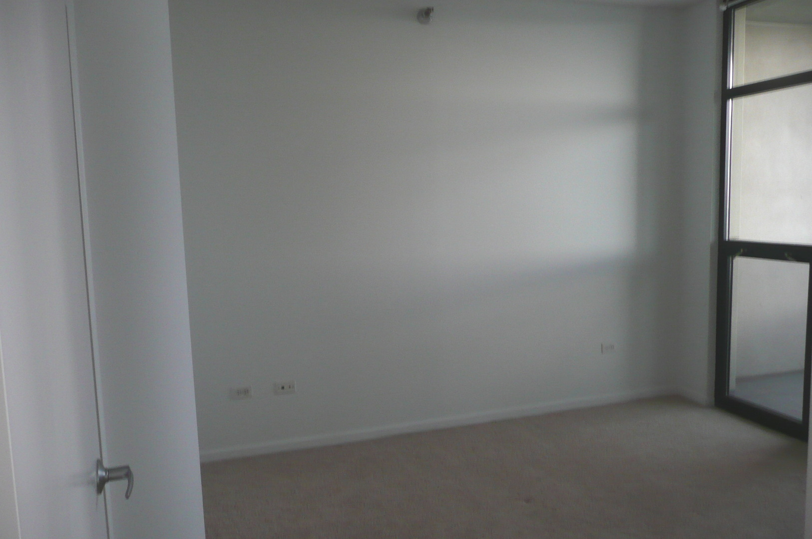 1255 South State Street, Unit 1414 Chicago, IL 60605 - Photo 13 of 24 close up of a white marble wall