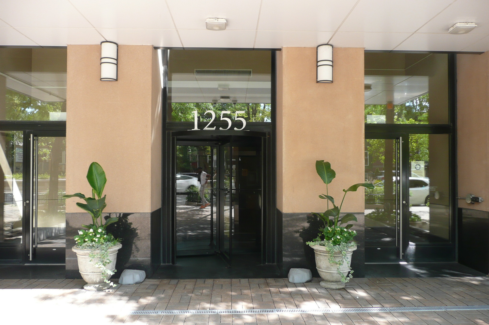 1255 South State Street, Unit 1414 Chicago, IL 60605 - Photo 2 of 24 a front view of a house