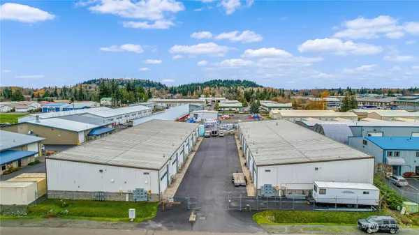 a picture of city view with outdoor space