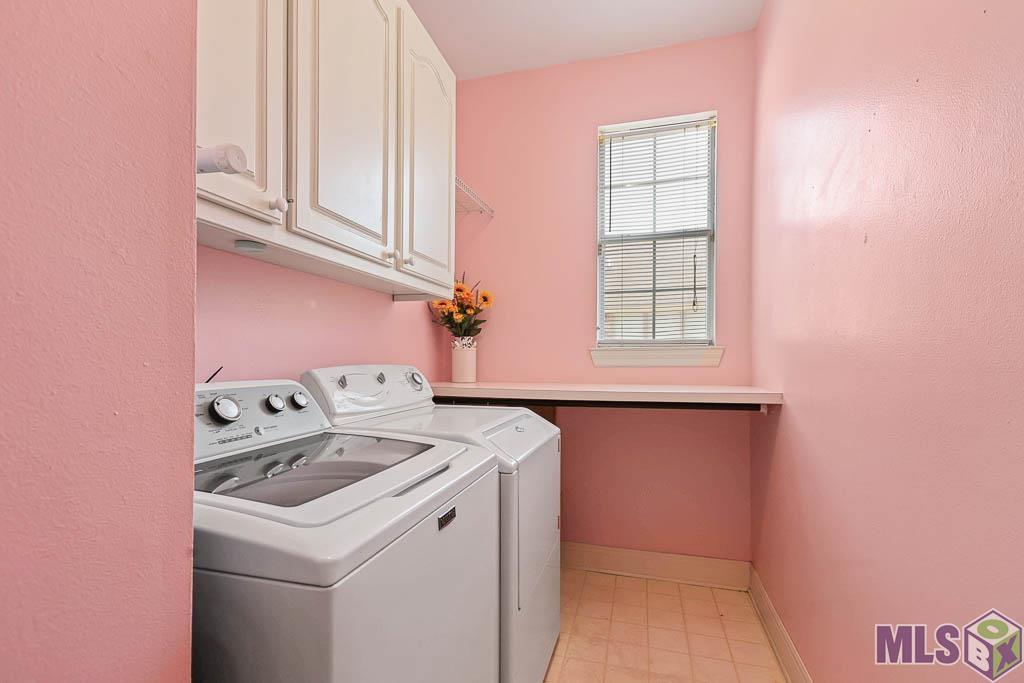 6318 Double Tree Drive Baton Rouge, LA 70817 - Photo 30 of 37 LAUNDRY