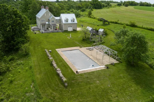 $989,000 | 4275 Norwegian Hollow Road, Dodgeville, WI 53533