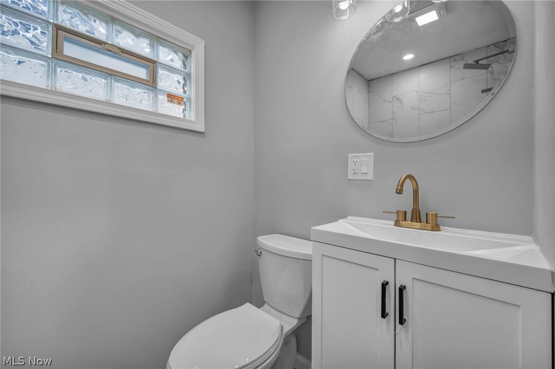 23928 Knickerbocker Road Bay Village, OH 44140 - Photo 26 of 39