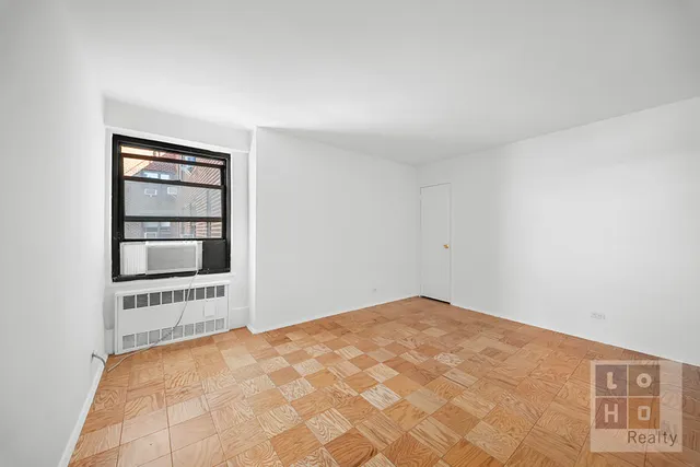 $699,000 | 266 East Broadway, Unit B1905 | Lower East Side