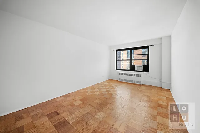 $699,000 | 266 East Broadway, Unit B1905 | Lower East Side