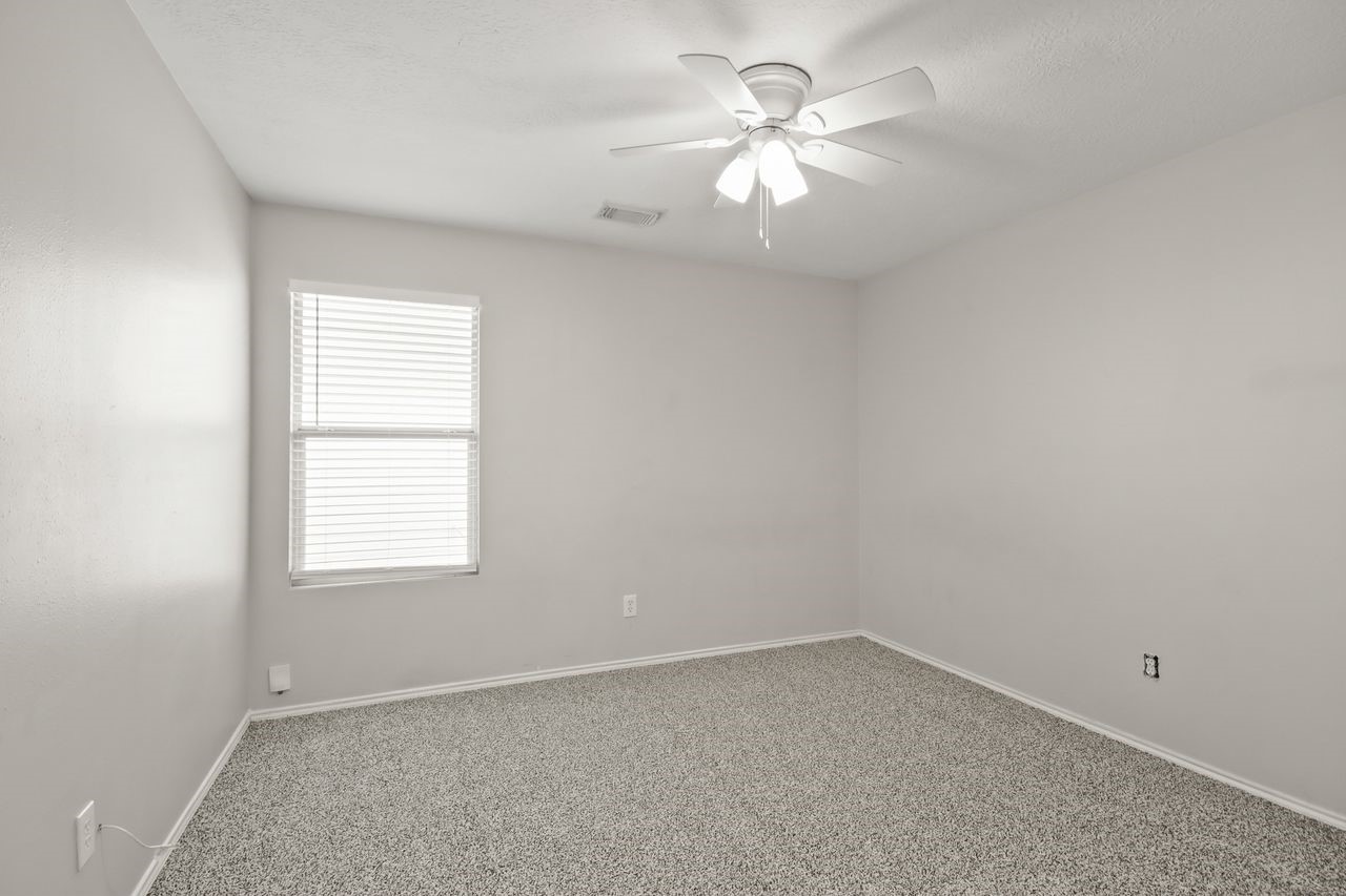 19711 Twin Rivers Drive Tomball, TX 77375 - Photo 7 of 9
