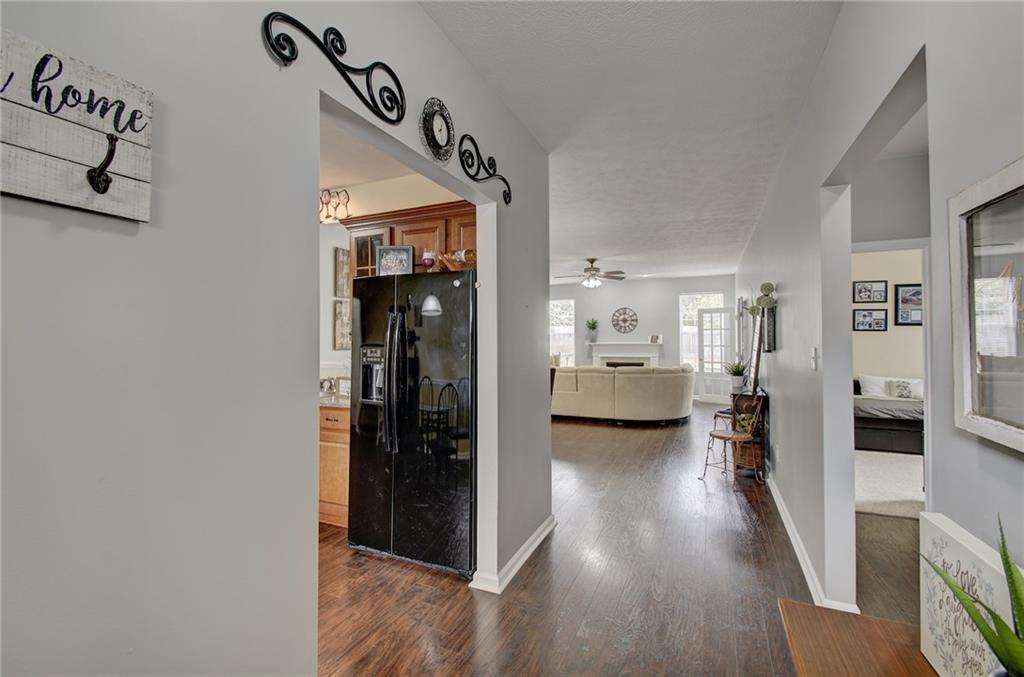 12536 Wolf Run Road Noblesville, IN 46060 - Photo 2 of 24 Gallery Image 2