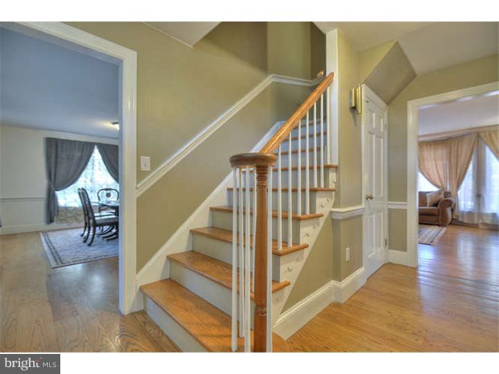 180 Larrison Road Wrightstown, NJ 08562 - Photo 4 of 25 Foyer