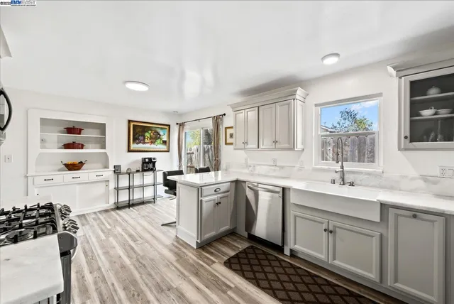 $863,900 | 1002 Wyatt Avenue, Napa, CA 94559