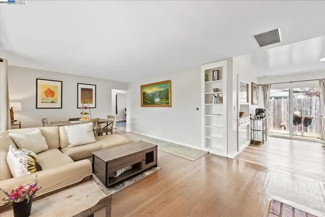 $863,900 | 1002 Wyatt Avenue, Napa, CA 94559