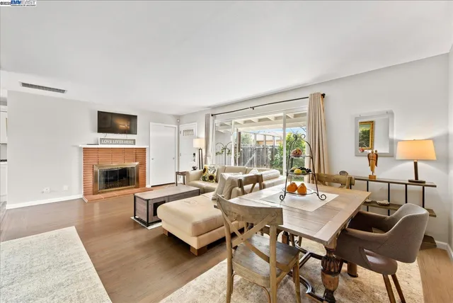 $863,900 | 1002 Wyatt Avenue, Napa, CA 94559