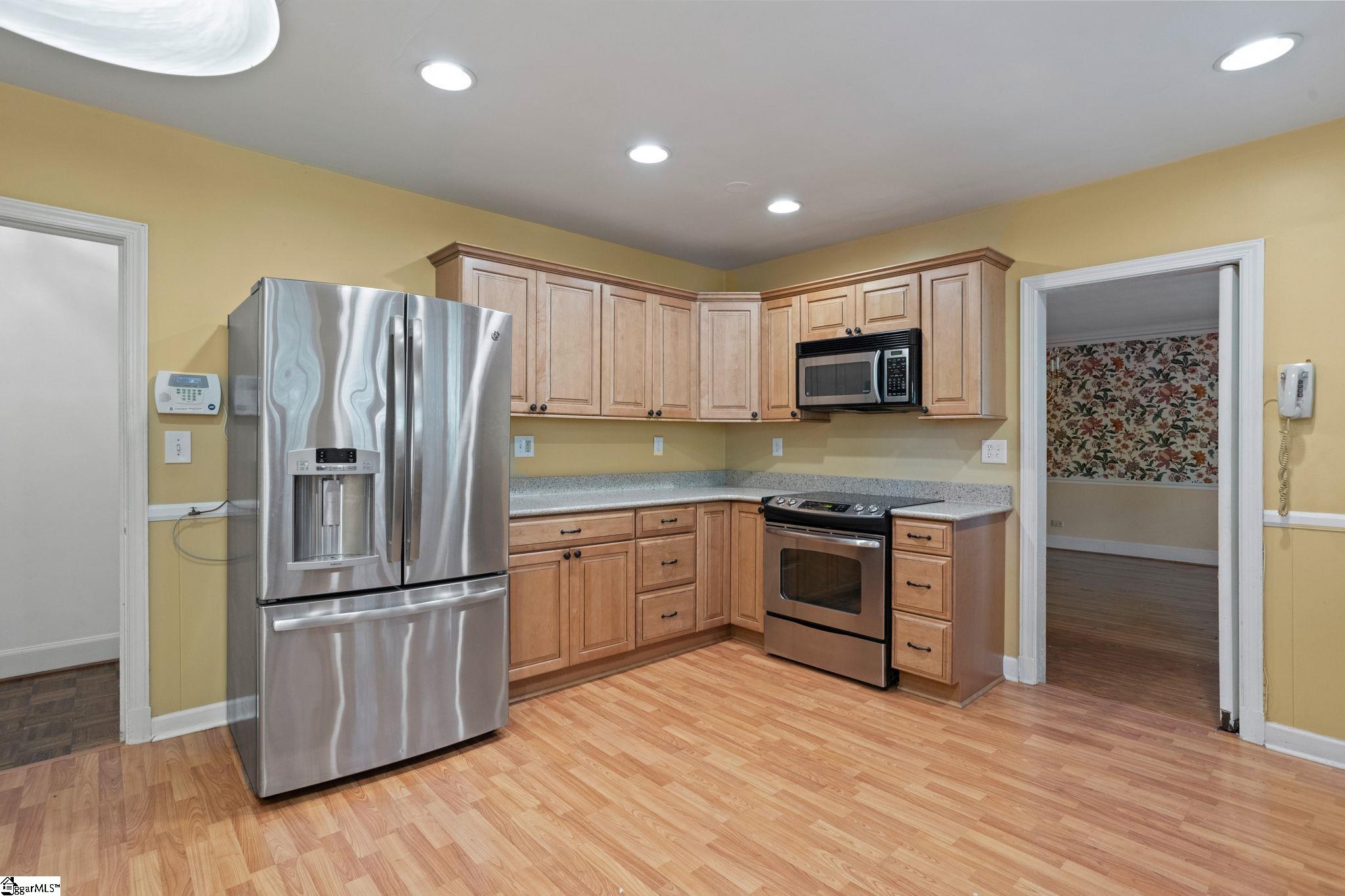 6850 Augusta Road Greenville, SC 29605 - Photo 15 of 39 Gallery Image 15