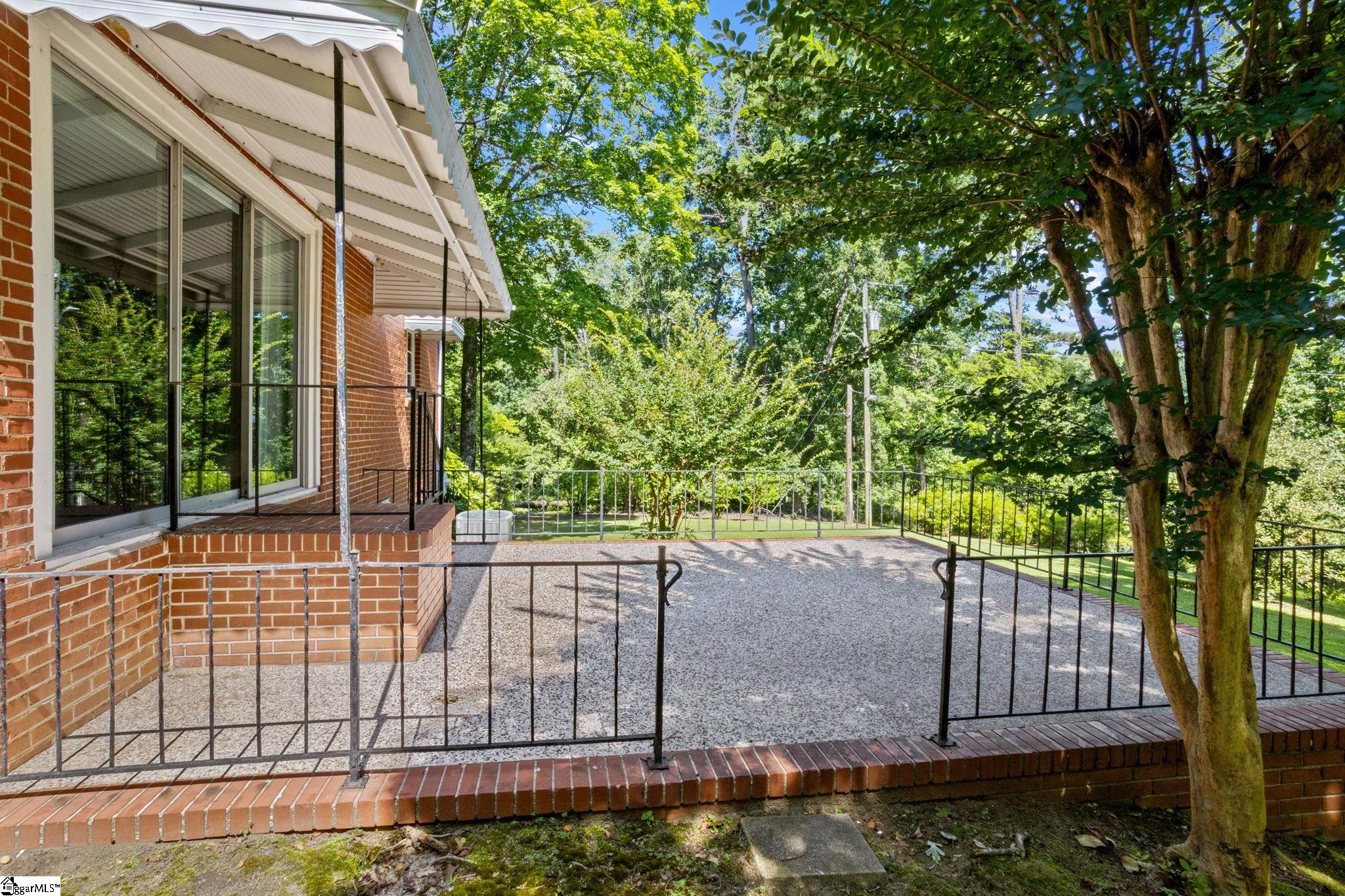 6850 Augusta Road Greenville, SC 29605 - Photo 29 of 39 Gallery Image 29