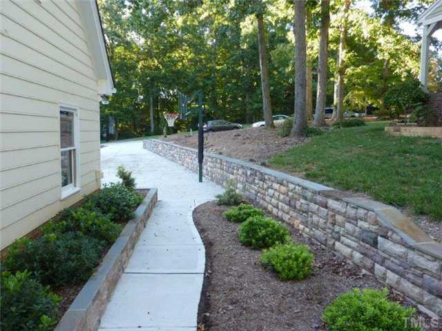 9420 Springdale Drive Raleigh, NC 27613 - Photo 25 of 25 Yard