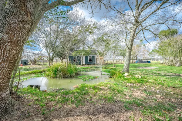 $475,000 | 1619 County Road 387, Rosharon, TX 77583