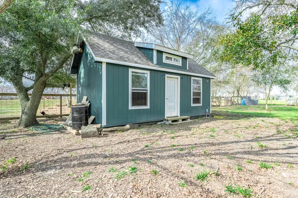 $475,000 | 1619 County Road 387, Rosharon, TX 77583