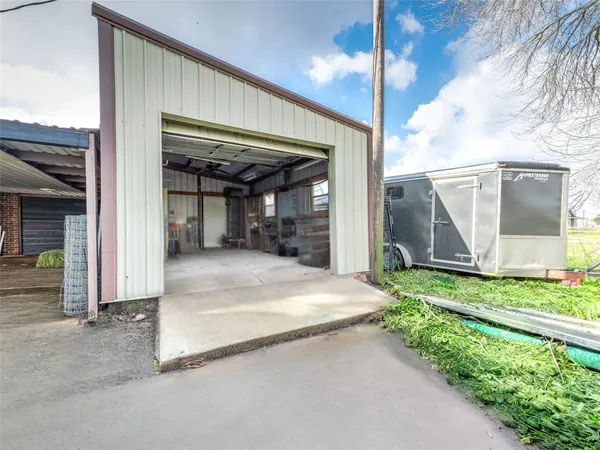 $475,000 | 1619 County Road 387, Rosharon, TX 77583