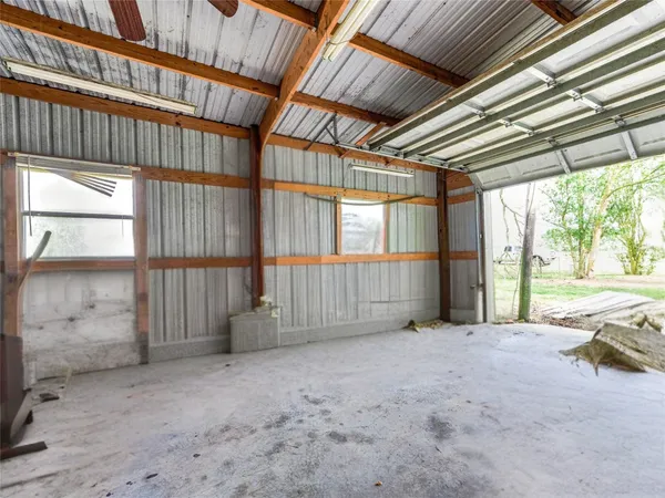 $475,000 | 1619 County Road 387, Rosharon, TX 77583