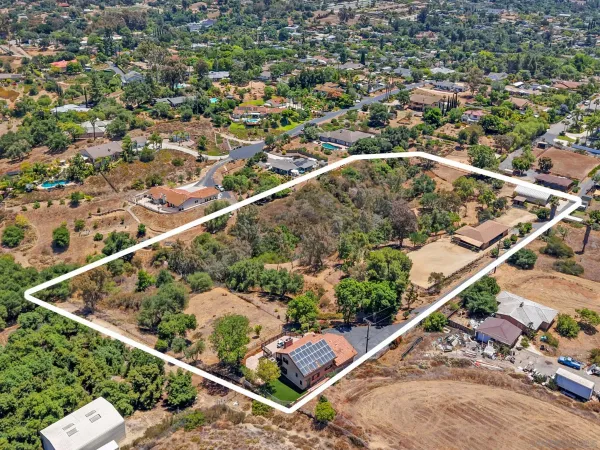 $1,149,900 | 974 Via Hillview, Fallbrook, CA 92028