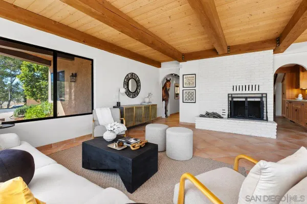 $1,149,900 | 974 Via Hillview, Fallbrook, CA 92028